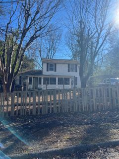 35 Blade Road sold home in Mountain Home, Hendersonville, NC