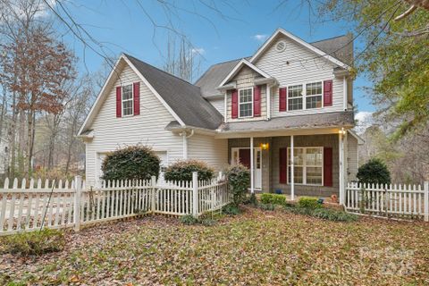 3543 Lake Bluff Drive active home in The Retreat, Sherrills Ford, NC
