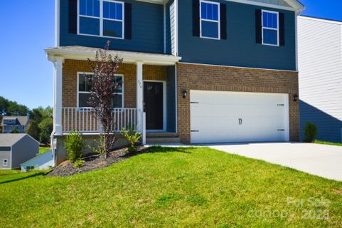 576 Country Oak Drive sold home in Rydele Heights, Asheville, NC