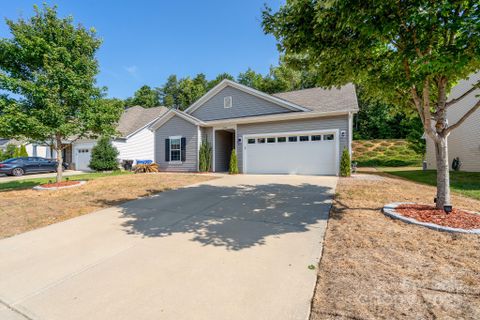 202 Paradise Hills Circle pending home in Avalon, Mooresville, NC