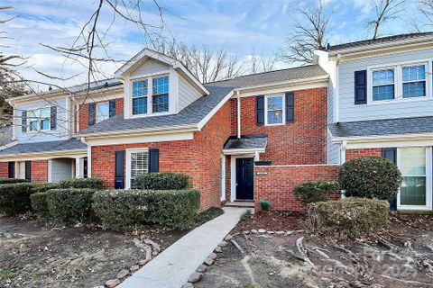 9449 Kings Falls Drive