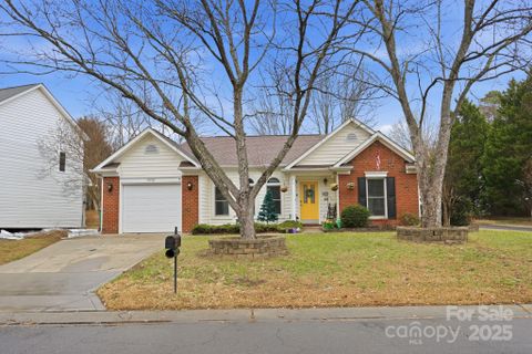 13512 Michael Lynn Road active home in Steelecroft Place, Charlotte, NC