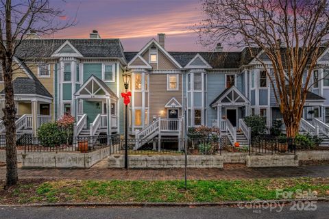 316 W 10th Street