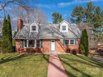 36 Woodgate Road