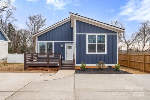 2805 Old Steele Creek Road
