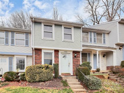 7308 Pebblestone Drive sold home in Waterford Townhomes, Charlotte, NC