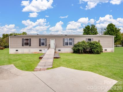 208 Daves Road