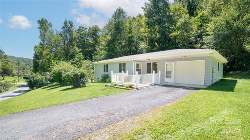 489 Astor Cook Road sold home in Fox Run Ridge, Blowing Rock, NC