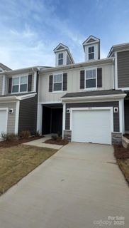 755 Kitfox Drive