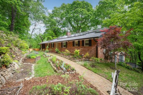 200 Allen Mountain Drive sold home in Spring Hill, Black Mountain, NC