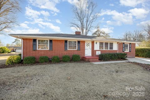 1213 Edgedale Drive sold home in Meadowbrook, Salisbury, NC