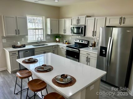 10631 Atkins Ridge Drive sold home in Wyndham Place, Charlotte, NC