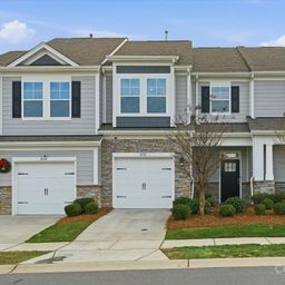 1022 Chicory Trace