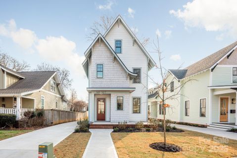 307 Coxe Avenue