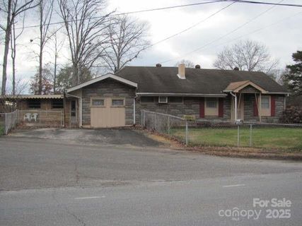 1103 E Main Street