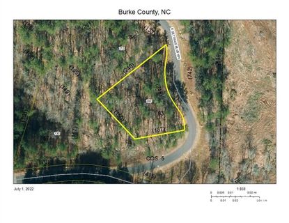 200 E Settings Boulevard active home in Lake Rhodhiss Estates, Morganton, NC