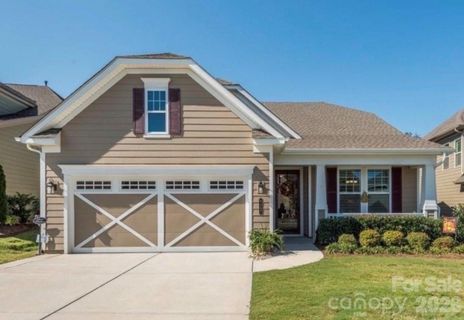 8407 Festival Way active home in Cresswind, Charlotte, NC