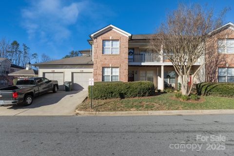 7325 Michaels Landing Drive