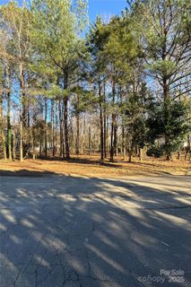 2711 Oakhurst Drive sold home in Oakhurst, Rock Hill, SC
