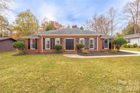 6040 Coatbridge Lane sold home in McClintock Woods, Charlotte, NC