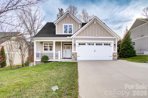 129 White Oak Road Extension sold home in Oak Leaf Forest, Arden, NC