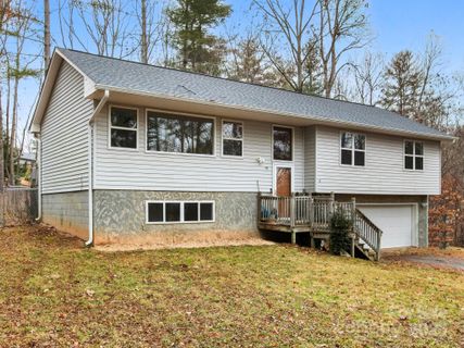 15 Gun Flint Trail sold home in Spring Lake, Fletcher, NC