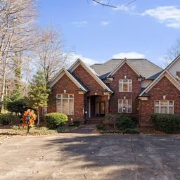 718 Eagle Point Court