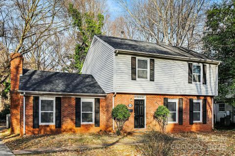 6520 Farmingdale Drive sold home in Coventry Woods, Charlotte, NC