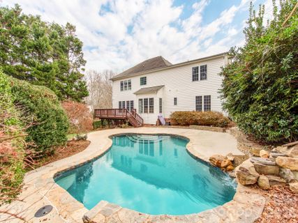 12323 Braeloch Court active home in Northstone, Huntersville, NC