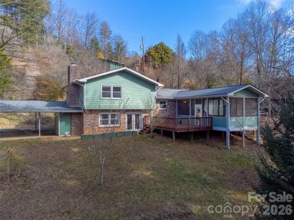 1037 N Country Club Drive sold home in Forest Hills, Cullowhee, NC
