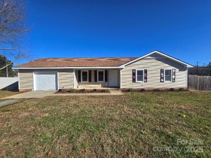 723 Edgehill Drive sold home in Newtown Estates, Monroe, NC