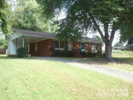 212 Rock Creek Drive sold home in Crestview, Lincolnton, NC