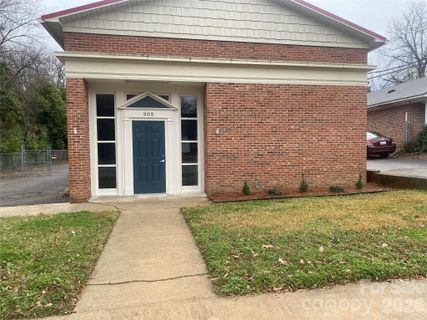 305 E Arch Street