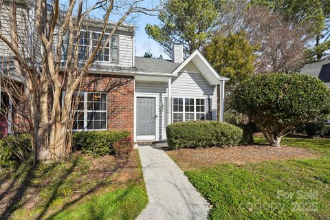 10916 Pimlico Drive sold home in Roxborough, Charlotte, NC