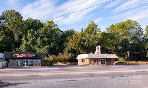 2934 2938 Shamrock Drive