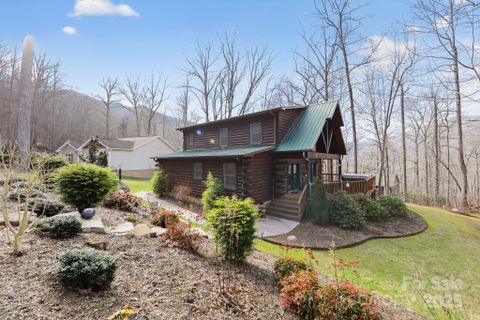 676 Henry Dingus Way sold home in Campbell Woods, Maggie Valley, NC