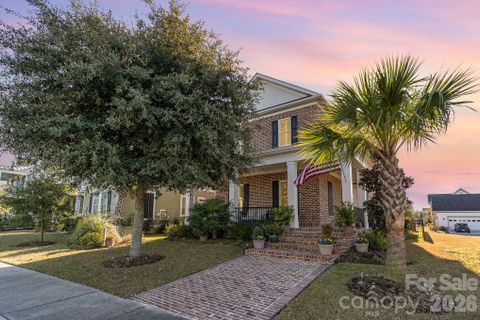 752 Crystal Water Way