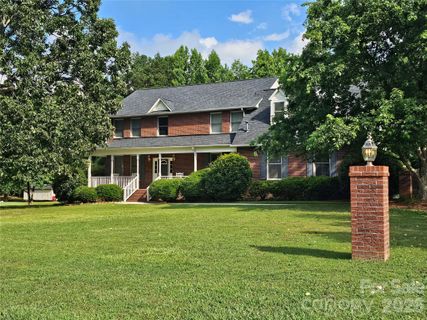 Homes in Victorian Hills, Richburg