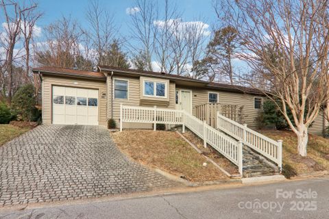 5 Hedgerose Court sold home in Hawthorne, Asheville, NC