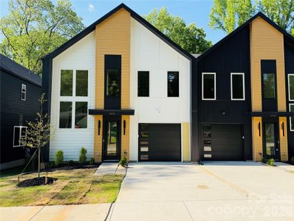 2412 Crestview Drive active home in Biddleville, Charlotte, NC
