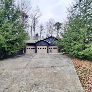 32 Bran Rick Lane sold home in Riverview Acres, Arden, NC