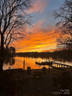122 Lily Pad Loop pending home in Shady Cove, Troutman, NC