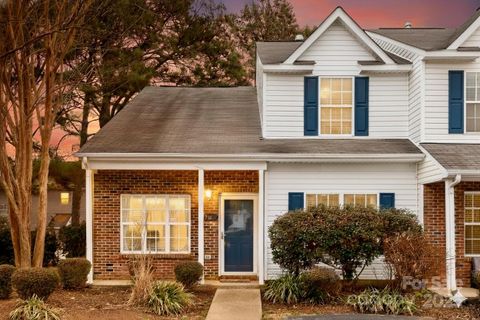 211 Butler Place sold home in The Townes At River Crossing, Fort Mill, SC