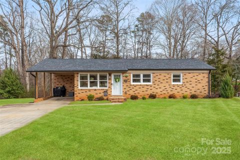 2104 Hollandale Drive sold home in Hollandale, Gastonia, NC