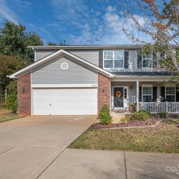 8208 Stourhead Gardens Lane