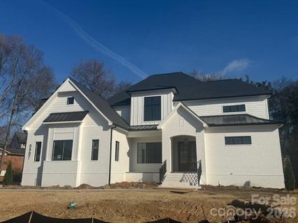 5907 Lakeview Drive