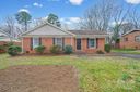 6907 Glenmoor Drive sold home in Charlotte, SC