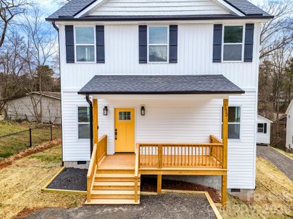 155 Shadowlawn Drive pending home in Sulphur Springs Park, Asheville, NC