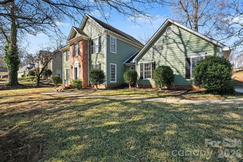 1635 Bear Mountain Road sold home in Northwoods, Charlotte, NC
