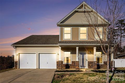 12820 Clydesdale Drive sold home in Saddlebrook, Midland, NC
